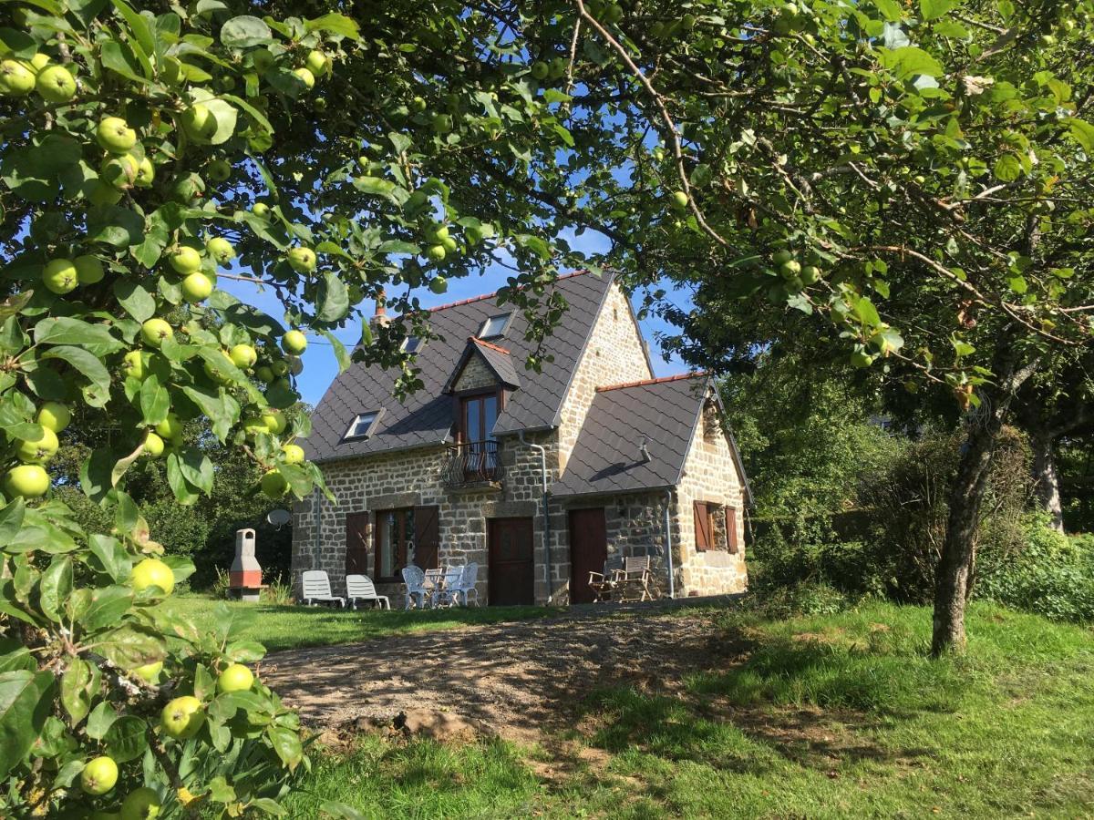 The Gingerbread House Cottage Beauficel Extérieur photo