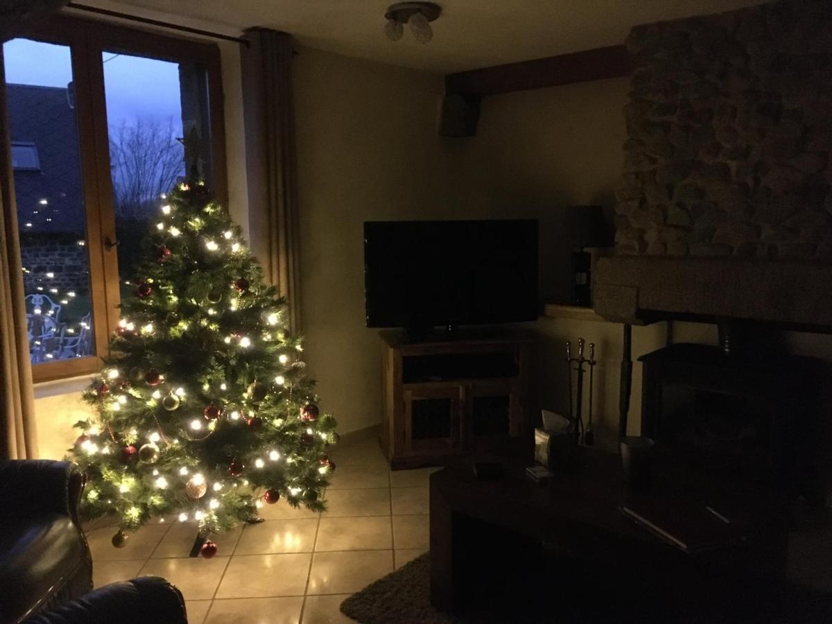The Gingerbread House Cottage Beauficel Extérieur photo